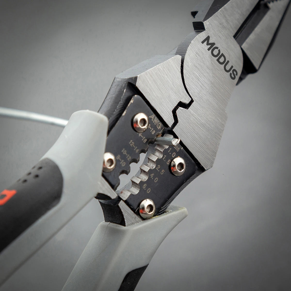 ALICATE MODUS PROFISSONAL DE ATLTA QUALIDADE